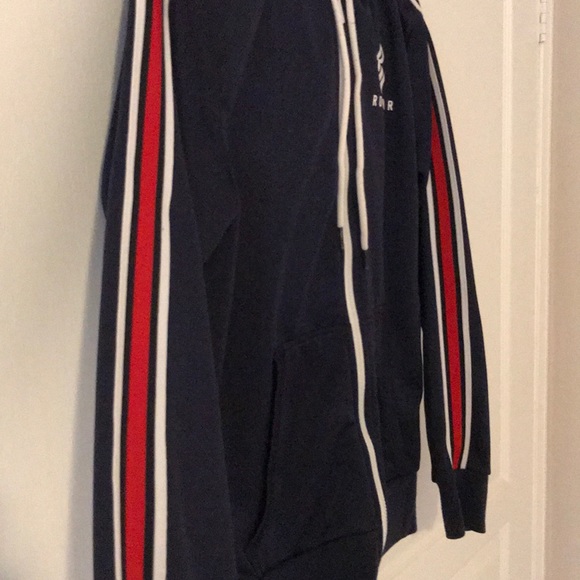 Rocawear sweater - Picture 2 of 3